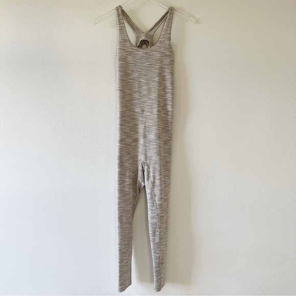 Outdoor voices bodysuit in oatmeal size M - Picture 1 of 3